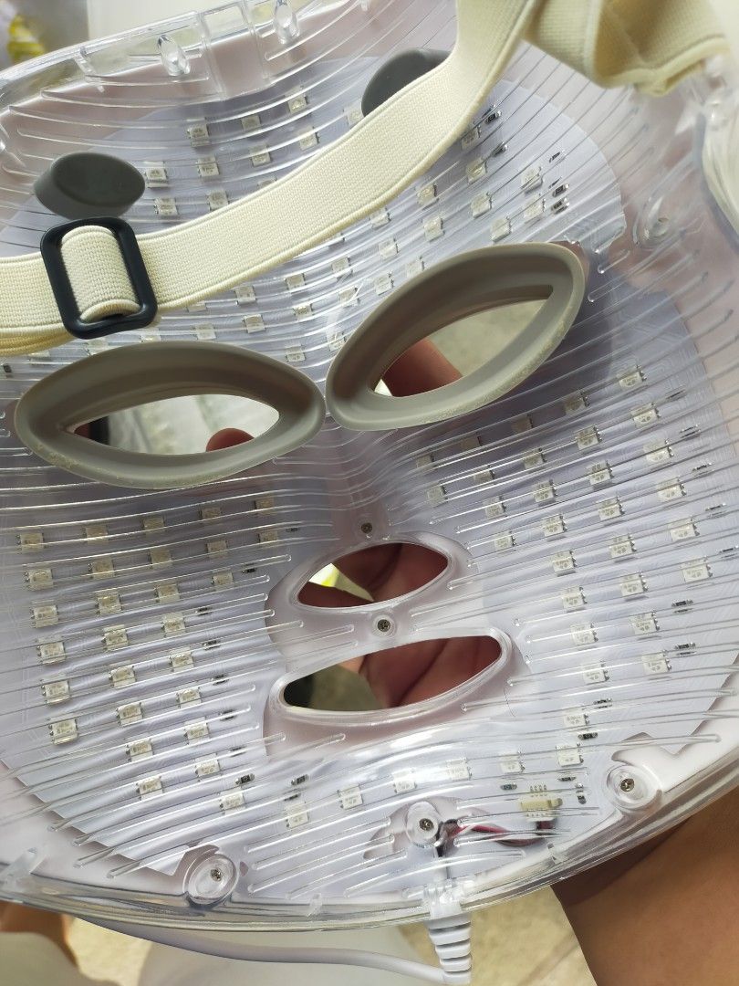 Colorful LED Beauty Mask (Category: Face Care) located in Paranaque City. Submitted by ayendeclutters (Listing ID 1355715035, Image 3). Description: Used once only All in working condition.