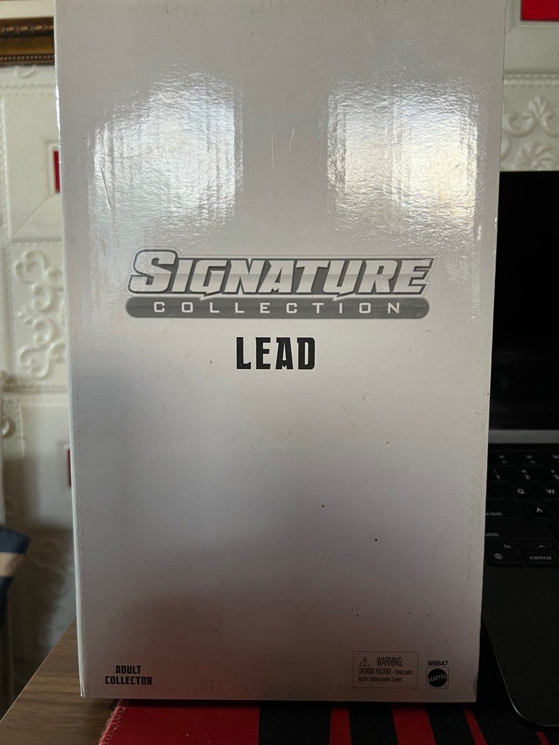 DCUC SIGNATURE COLLECTION LEAD (Category: Vintage Collectibles) located in Paranaque City. Submitted by oicnanev (Listing ID 1355643433, Image 2). Description: MISB Box not mint (see photo) Gcash or Bank Transfer Lalamove or LBC COP.