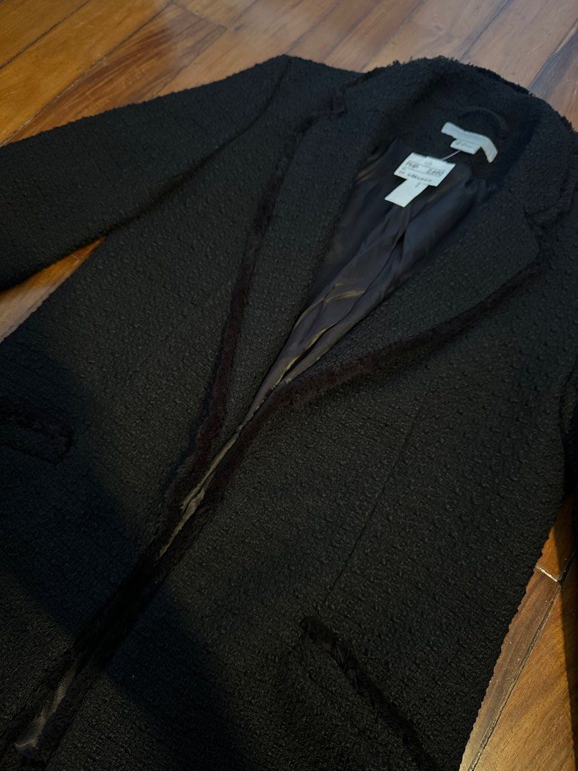 H&M Black Tweed Coat (Category: Coats, Jackets and Outerwear) located in Mariveles. Submitted by declutterwithina (Listing ID 1355673754, Image 2). Description: Brand new with tag Very nice lining Gives structure on the shoulders Perfect for office use or cold weather trips LBC or J&T delivery during weekends.