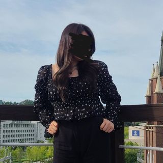 (Category: ) located in . Submitted by desfleursss (Listing ID 1355758086, Image 1). Description: .