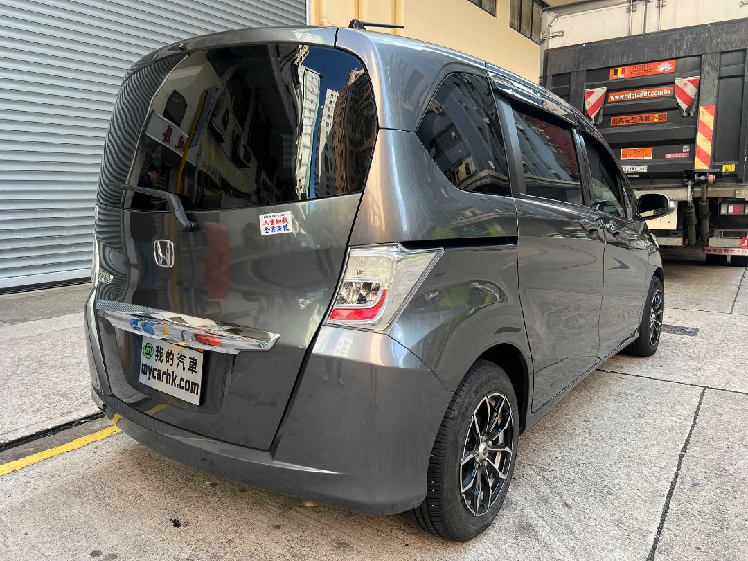 Honda  FREED Auto62864837912577113