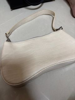 （分類：）位於 。 由 h1tr_ 提交（商品編號 1355812186，圖片 1）。簡介： 。