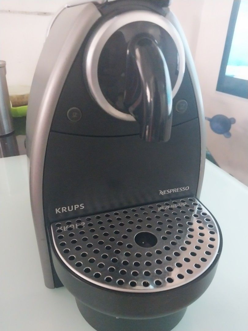 Krups espresso machine (Category: Coffee & Tea Tableware) located in Pasig City. Submitted by shyboy16 (Listing ID 1355668839, Image 1). Description: krups espresso machine for sale.