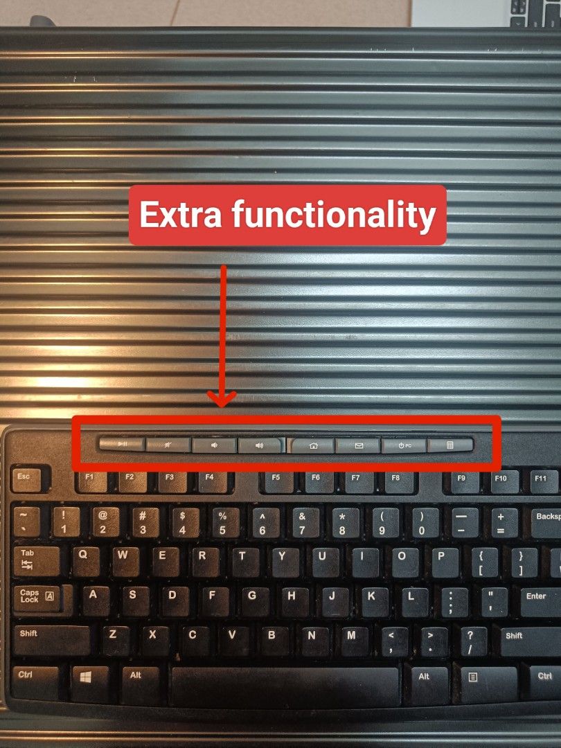 Logitech K200 Keyboard Extra Functions with Light Indicators, Computers ...