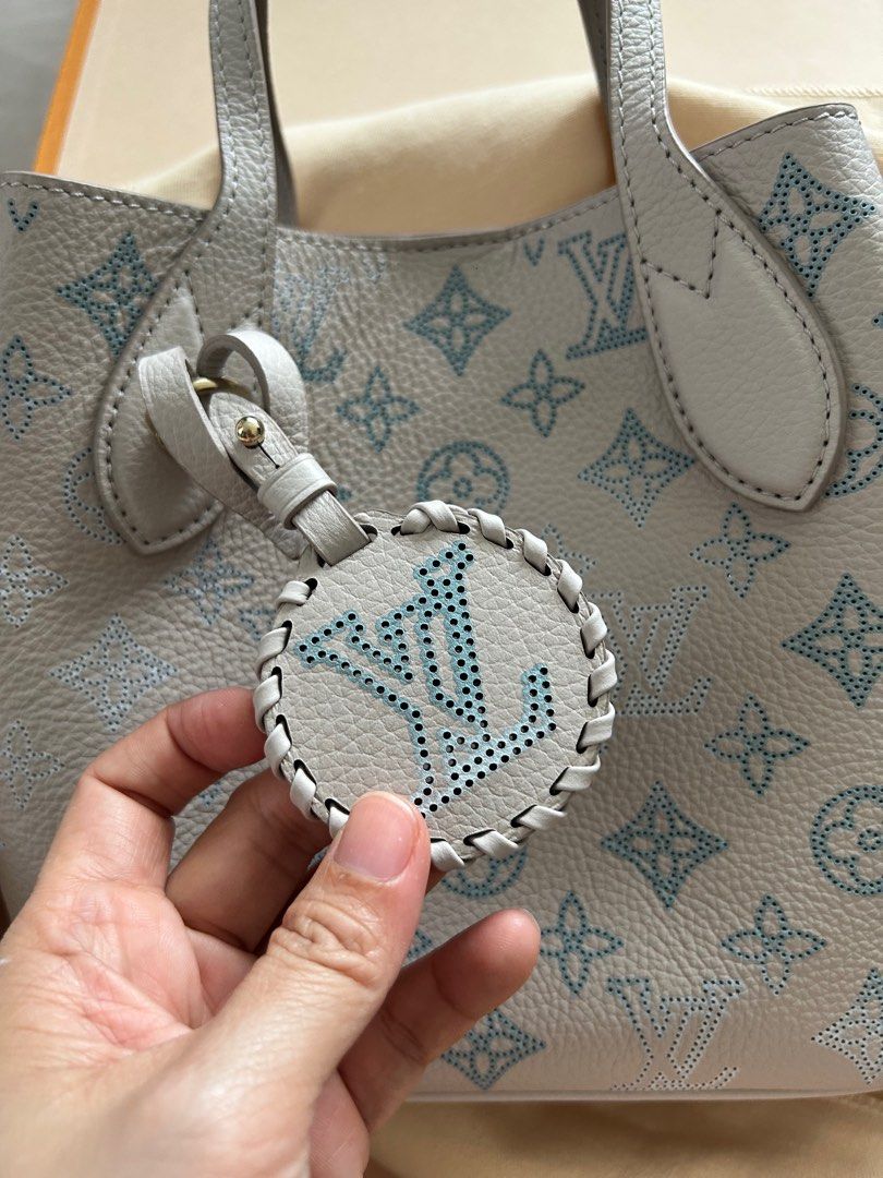 Louis Vuitton Blossom PM bag (Category: Luxury Bags & Wallets) located in Makati City. Submitted by myterry1941 (Listing ID 1355661697, Image 3). Description: Comes complete Recently purchased 2025 Receipt upon request .