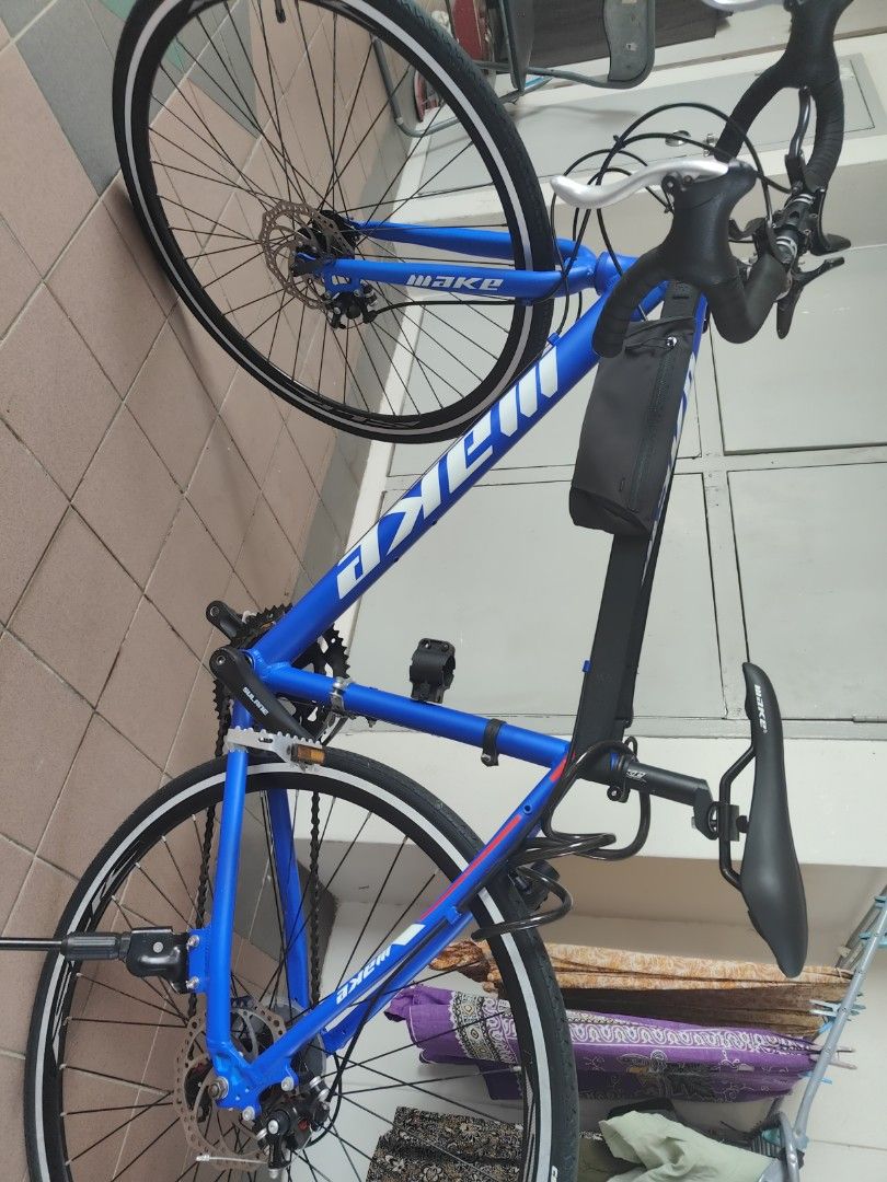 MAKE ROAD BIKE/BICYCLE (Category: Bicycles) located in Singapore. Submitted by vgpal (Listing ID 1355661723, Image 1). Description: • As good as new • Used only for few rides • Has 4 brake system-2 in handle bar and 2 for sports mode • Chat to fix a desired location.