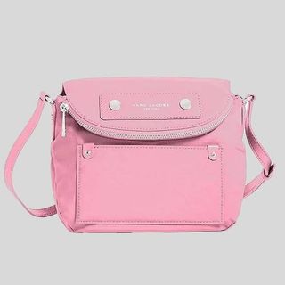 (Category: ) located in . Submitted by shop_withme23 (Listing ID 1355650304, Image 1). Description: .