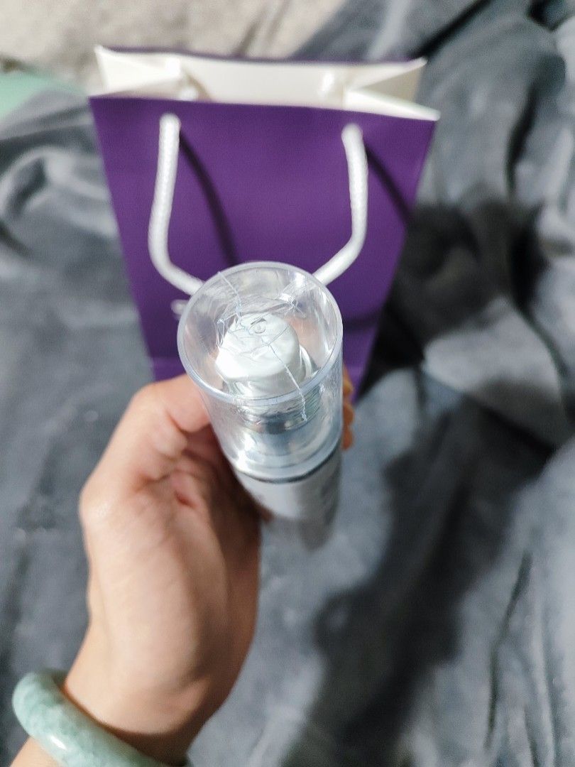 MAXI LIGHT SERUM (Category: Face Care) located in Manila. Submitted by mariasmarketplace (Listing ID 1355661768, Image 3). Description: DERMAX Pro Max light serum 50mL Goods for face - pimple marks, Pwede din sa singit pang whitening sya. Bought it from Skinstation, Brand new, Sealed with paper bag 🛍️ RFS: Extra item. Mfg Date: 10.09.24 Best before: 10.09.27.