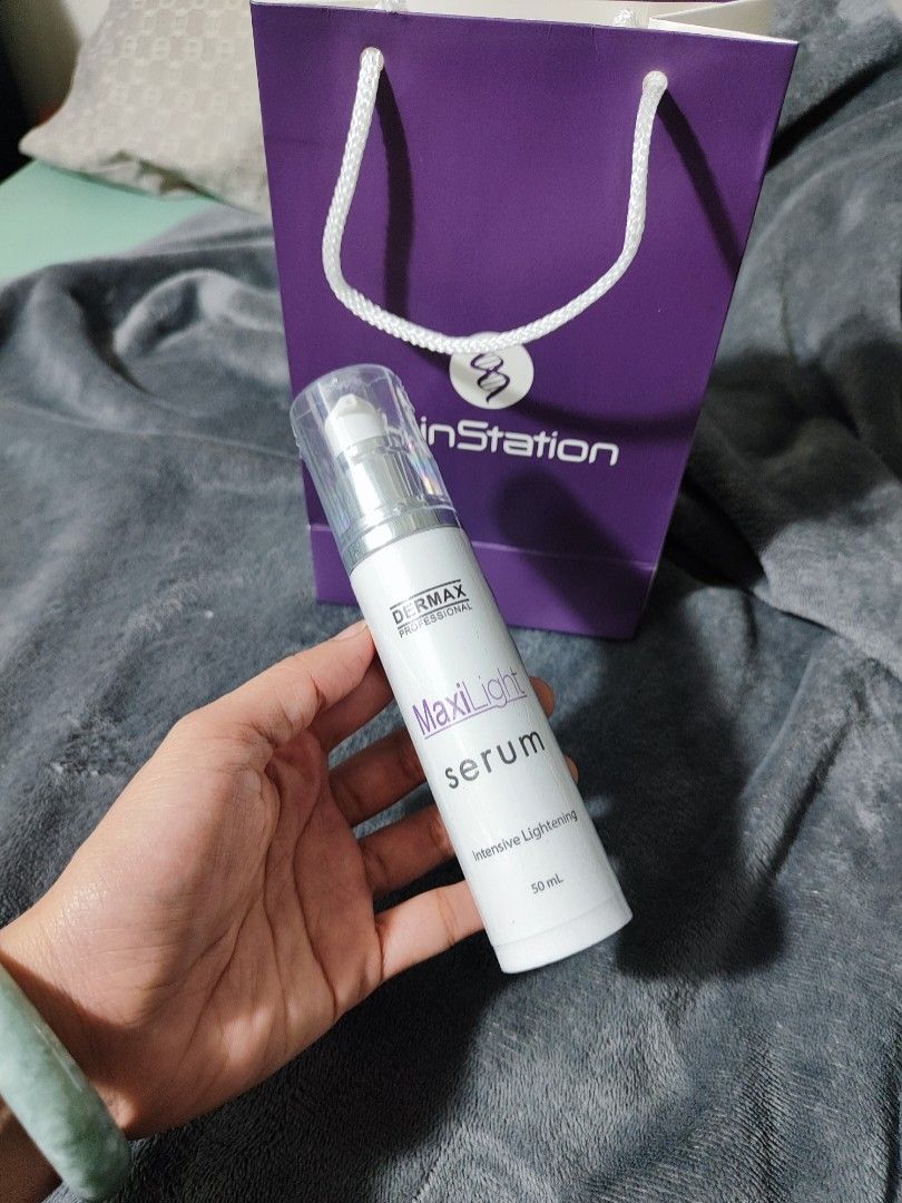 MAXI LIGHT SERUM (Category: Face Care) located in Manila. Submitted by mariasmarketplace (Listing ID 1355661768, Image 1). Description: DERMAX Pro Max light serum 50mL Goods for face - pimple marks, Pwede din sa singit pang whitening sya. Bought it from Skinstation, Brand new, Sealed with paper bag 🛍️ RFS: Extra item. Mfg Date: 10.09.24 Best before: 10.09.27.