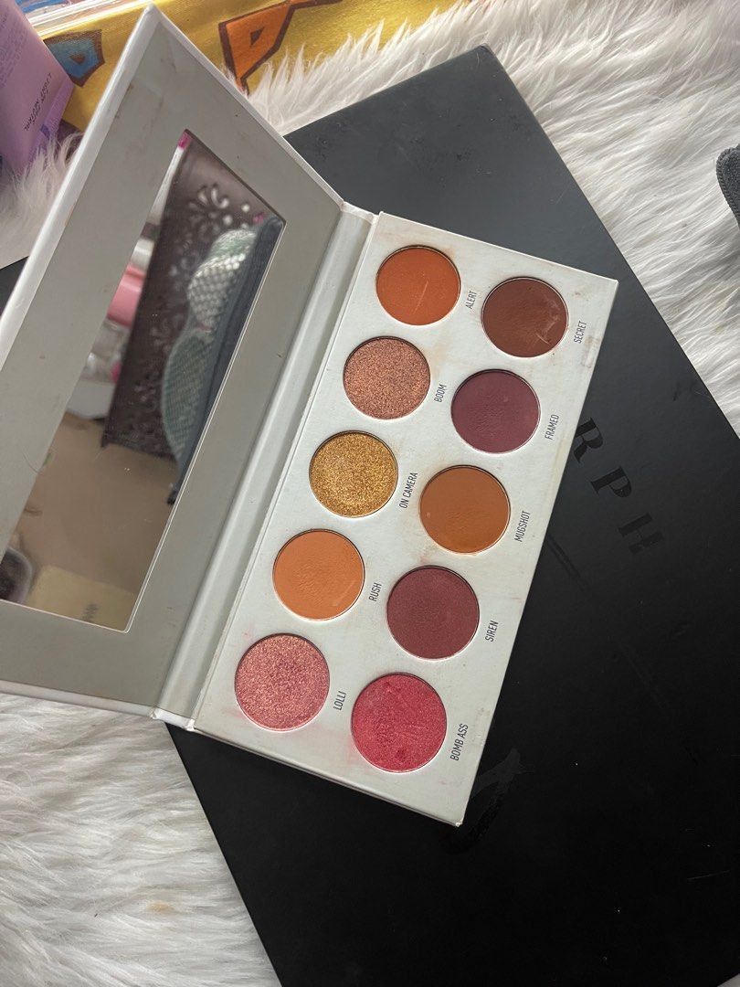 Morphe palette sale/swap (Category: Makeup) located in Cavite. Submitted by dilancay (Listing ID 1355751127, Image 3). Description: Still in good confition halos di nagamit Open for swap to makeups or perfumes bags or offer pass sa clothes and shoes.