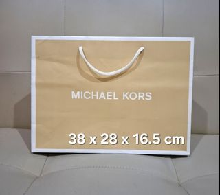 (Kategori: ) berada di . Dikirim oleh authenticpaperbag (ID iklan 1355813123, Gambar 1). Deskripsi: .