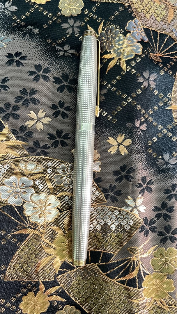 Parker 75 Cisele Sterling Silver Fountain Pen 14k gold nib, Hobbies ...