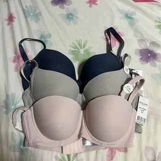 (Category: ) located in . Submitted by skii.i (Listing ID 1355797075, Image 1). Description: .