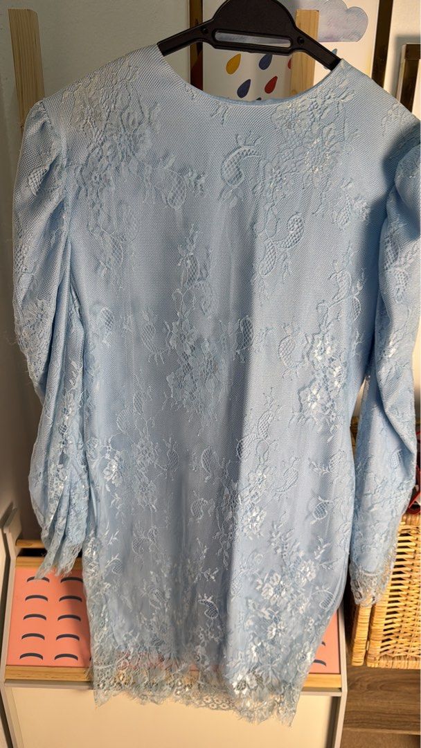 RM30 (Category: Baju Kurung & sets) located in Shah Alam. Submitted by farah_55 (Listing ID 1355819231, Image 3). Description: Tak pernah pakai Ada 4 pasang Sepasang RM30 Nak tengok baju dm tau Saiz L Harga inc postage.