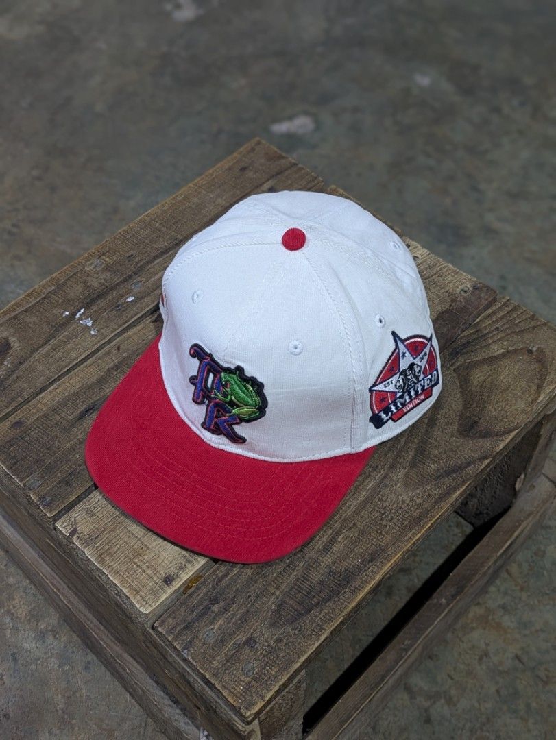 Savage yet civilized snapback cap (Category: Caps & Hats) located in Cavite. Submitted by latestpickcaps (Listing ID 1355739607, Image 2). Description: Savage yet civilized snapback cap Brand new condition Issue: minimal removable stain Need wash Before price: ₱850 Sale price: ₱699 Free shipping.