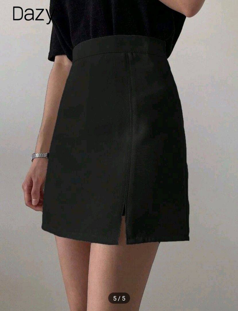 SHEIN Dazy Skirt XS (Category: Skirts) located in Pasig City. Submitted by camala (Listing ID 1355800938, Image 3). Description: 🖤Used once like new 🖤Original price 400p 🖤Size XS 🖤Has inner shorts product link for reference http://api-shein.shein.com/h5/sharejump/appjump?link=lklrJCw3aI6_8&localcountry=PH&url_from=GM71044827661.