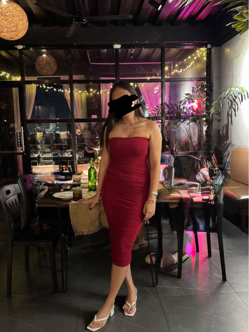 Shein Red Fitted Dress (Category: Dresses) located in Quezon City. Submitted by abckicks (Listing ID 1355798726, Image 3). Description: Shein Red Fitted Dress Size M Used once ₱250 📍 Tandang Sora.