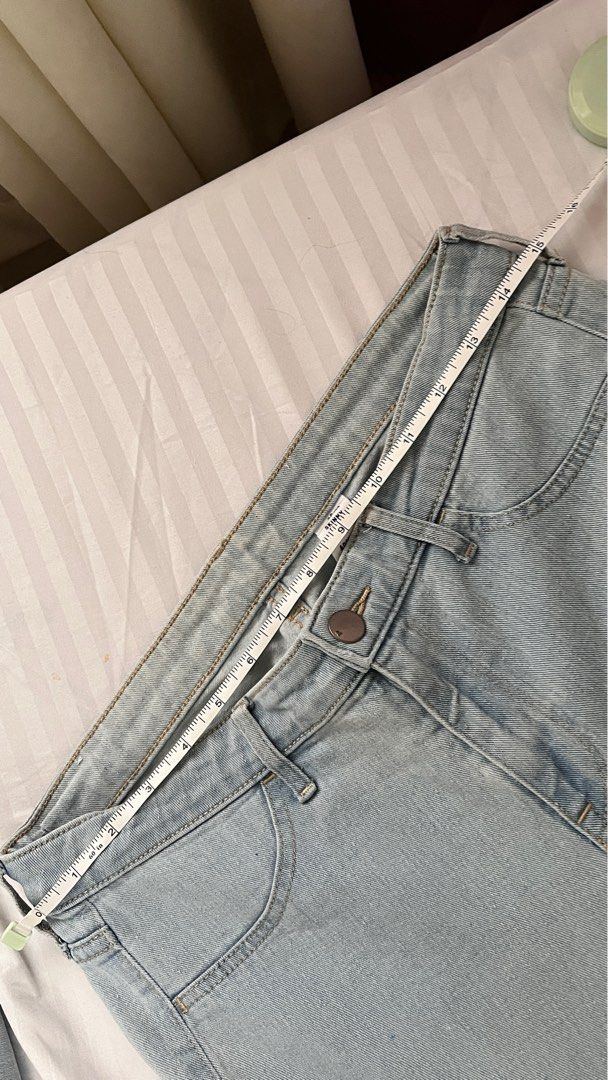 Skinny jeans (Category: Jeans) located in Quezon City. Submitted by col.funshot (Listing ID 1355719091, Image 3). Description: Stored well. No flaws Made in Cambodia Shipping c/o buyer (via lalamove) No returns. Don’t transact if not sure.