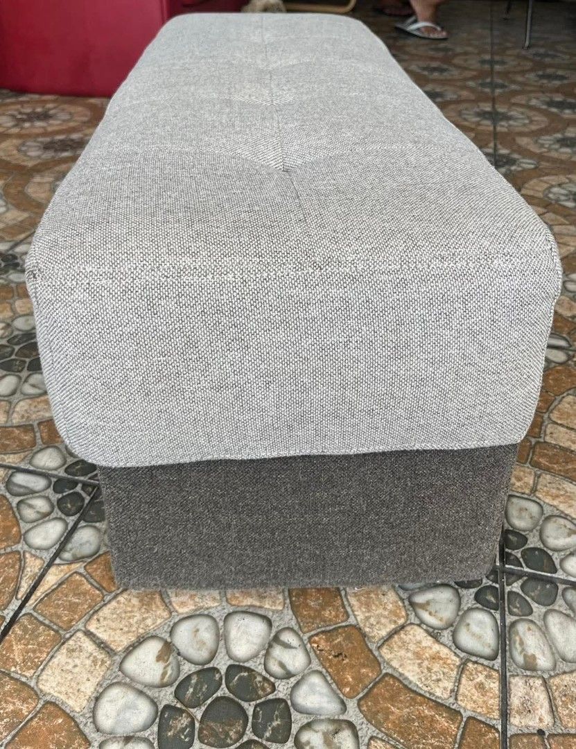 sofa (Category: Sofas) located in Valenzuela. Submitted by jenelyn6 (Listing ID 1355750875, Image 3). Description: Mine bench sofa Ang ganda No damage PHP5200.
