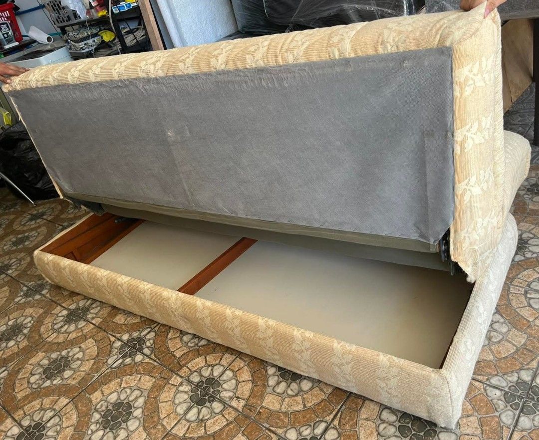 sofa (Category: Sofas) located in Valenzuela. Submitted by jenelyn6 (Listing ID 1355750953, Image 3). Description: Mine branded sofa Bed Germany Ang ganda No damage No stain Size200cmx100cm Free shipping lalamove and bus shipping PHP13500.