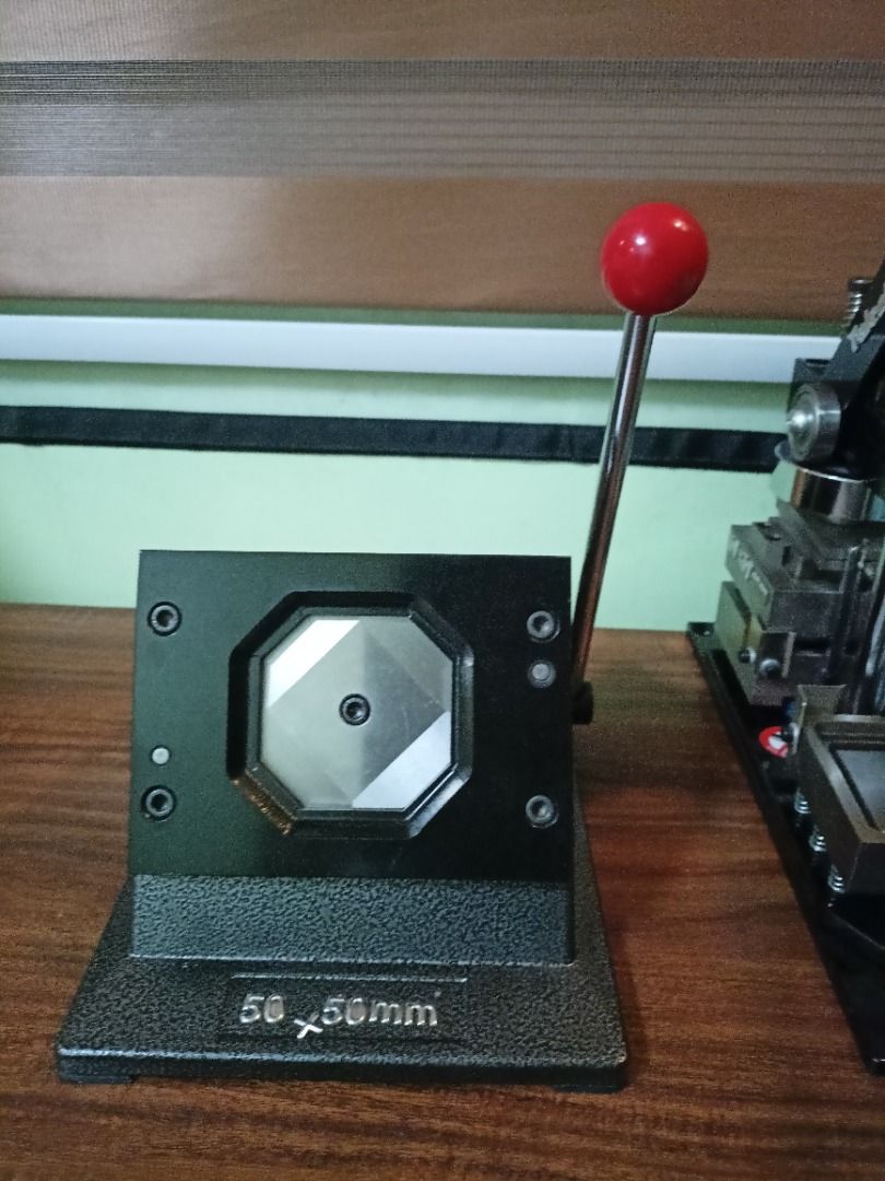 Square Badge Magnet Making Machine (Category: Craft Supplies & Tools) located in Caloocan City. Submitted by erwinbong64926 (Listing ID 1355639927, Image 3). Description: Square Badge Button Magnet Maker Machine 50 mm x 50 mm 2 inches by 2 inches With 100 consumables RFS: Decluttering since was not able to use due to time constraint.
