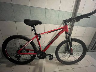 （分類：）位於 。 由 adil.md554 提交（商品編號 1355662542，圖片 1）。簡介： 。