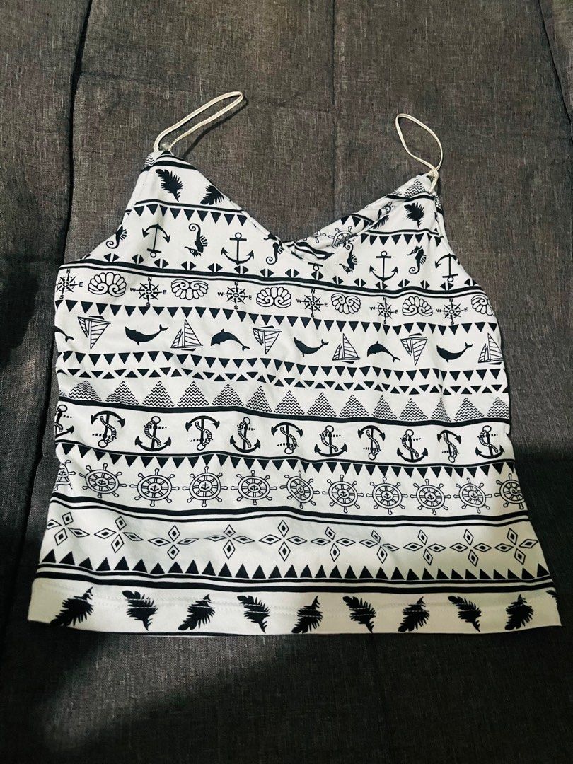 White sailor print sleeveless top (Category: Sleeveless) located in Taguig. Submitted by declutteringann (Listing ID 1355706847, Image 1). Description: .