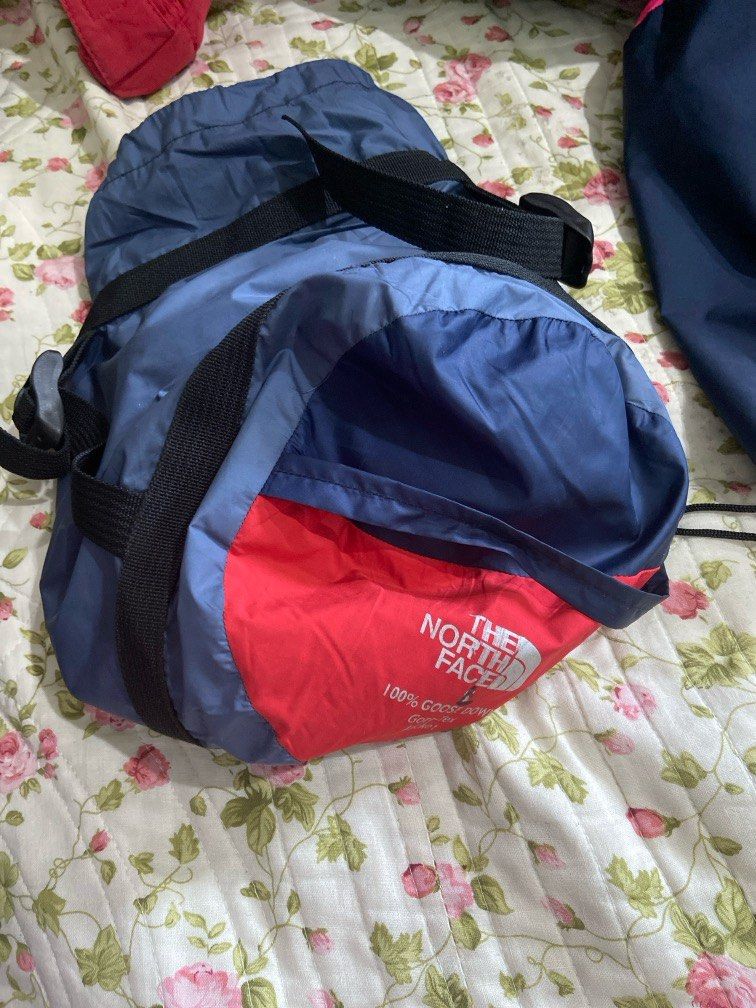 Winter Jacket (Category: Coats, Jackets and Outerwear) located in Ipoh. Submitted by sunootop1a (Listing ID 1355719432, Image 3). Description: -used once -can withstand freezing temp -provided with a bag to put jacket inside pm first before buy RM65 exc postage.