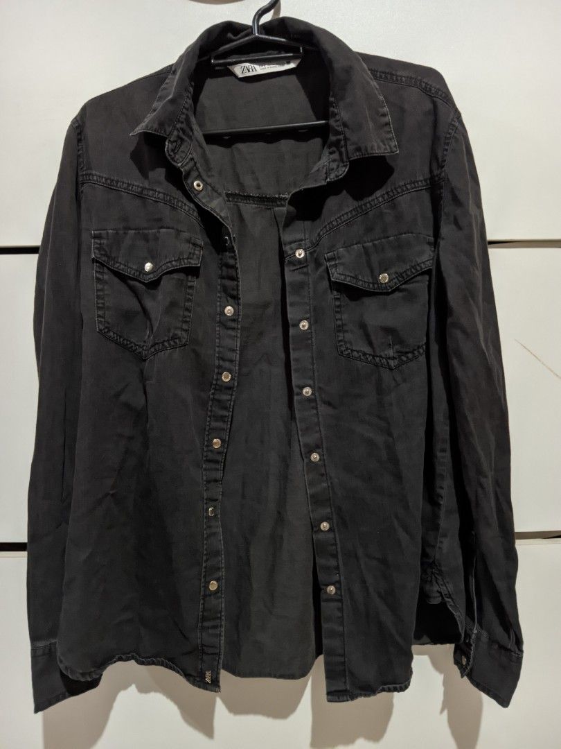 Zara unisex soft denim button down black longsleeve (Category: Longsleeves) located in Malabon City. Submitted by ze_taaaa (Listing ID 1355759630, Image 3). Description: soft denim fabric rfs: decluttering size: small to medium length: 24 inches mop: gcash.