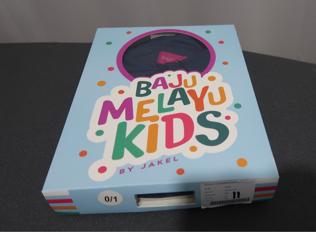 1yr Jakel baju melayu teluk belanga set kids blue (Category: Babies & Kids Fashion) located in Petaling Jaya. Submitted by asadel_closet (Listing ID 1357577080, Image 2). Description: Baru beli minggu lepas tapi nak letgo sebab tak jadi pakai pagi raya. Ada baju kurung ibu & anak warna sama. Size tag 0/1 Bahu 8.5 inci Pit 12 inci Lengan 10.5 inci Labuh baju 14.5 inci Labuh seluar 17 inci Postage add RM7 *No fussy buyer, no extra photos, measureme