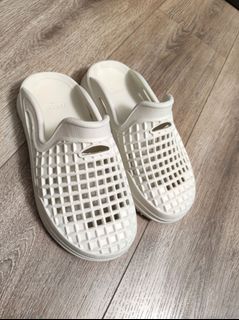 包頭拖鞋 size 39629757740166421129