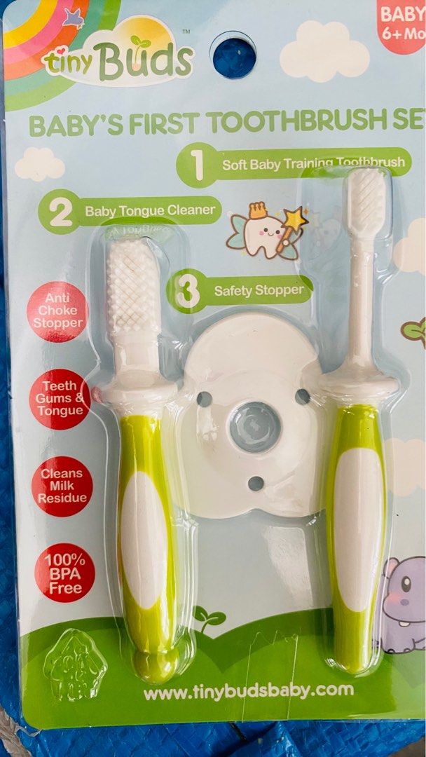 Baby’s toothbrush set (Category: Baby Toiletries & Grooming) located in Makati City. Submitted by suzettte (Listing ID 1357459334, Image 2). Description: RFS: extra.