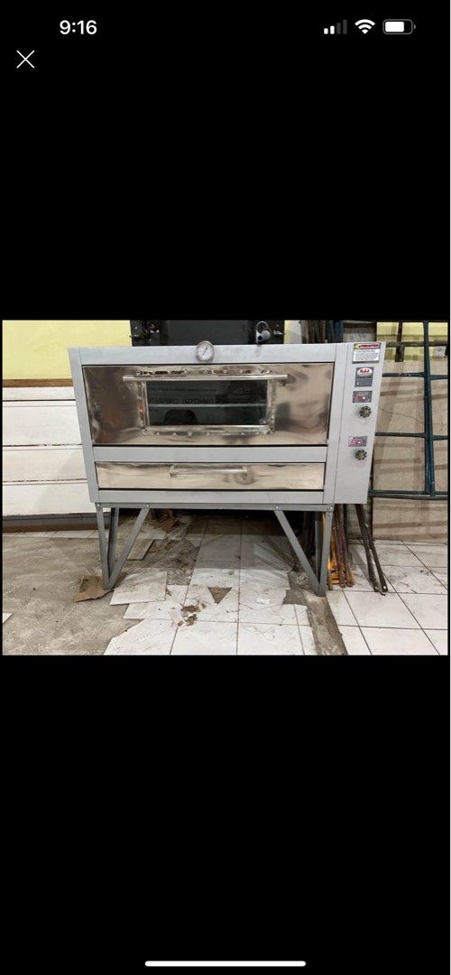 baking oven (Category: Bakeware) located in Makati City. Submitted by tinajuancho (Listing ID 1357569119, Image 2). Description: pwede pang bakery.