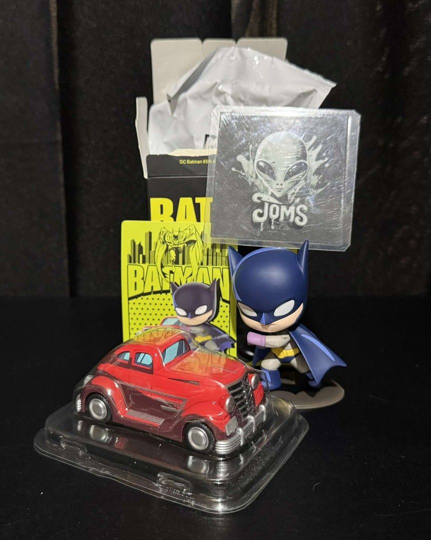Batman Popmart 1939 Secret (Category: Designer & Blind Box Toys) located in Cavite. Submitted by jomspaceship (Listing ID 1357434117, Image 1). Description: Batman Popmart 1939 Secret opened to check the figure yung car hindi inalis sa shell Lbc cop / Lalamove / Flash Cavite City Location.