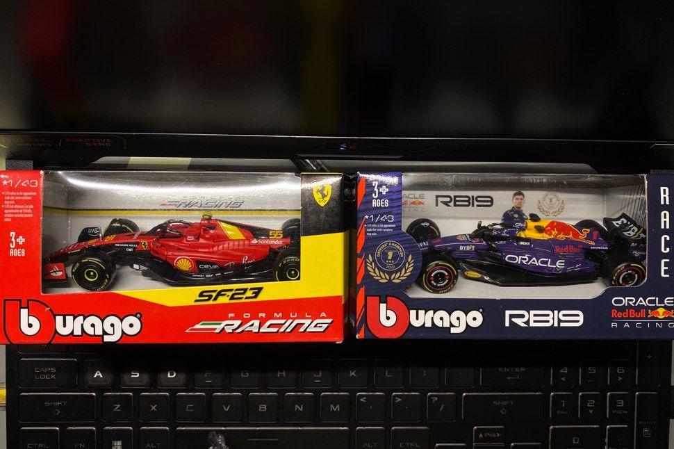 Bburago F1 Cars 2024 / 2023 Lewis hamilton Oscar Piastri Max Verstappen Carlos Sainz Special