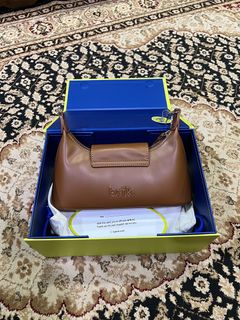 (Category: ) located in . Submitted by aafifahh_ (Listing ID 1357576684, Image 1). Description: .