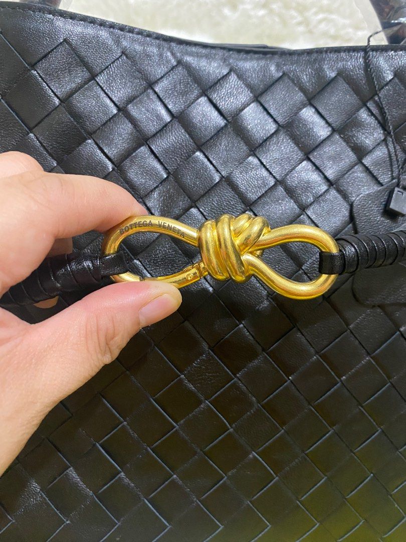 BV Andiamo Medium Black (Category: Luxury Bags & Wallets) located in Makati City. Submitted by secondlyf (Listing ID 1357504668, Image 2). Description: BV Andiamo – Medium (Black) ✨ Crafted from genuine sheepskin leather with a luxurious matte gold hardware that’s both elegant and substantial. ✨ Hand-stitched intrecciato leather—a timeless, chic design perfect for work, daily errands, or casual outings. ✨ Versatile wear: Shoulder bag, crossbody, 