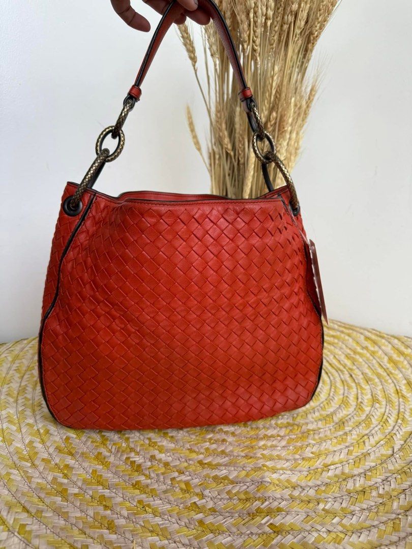 Bv hobo (Category: Luxury Bags & Wallets) located in Santa Ana. Submitted by astonandariana (Listing ID 1357456967, Image 1). Description: .