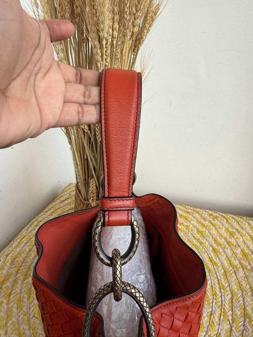 Bv hobo (Category: Luxury Bags & Wallets) located in Santa Ana. Submitted by astonandariana (Listing ID 1357456967, Image 3). Description: .