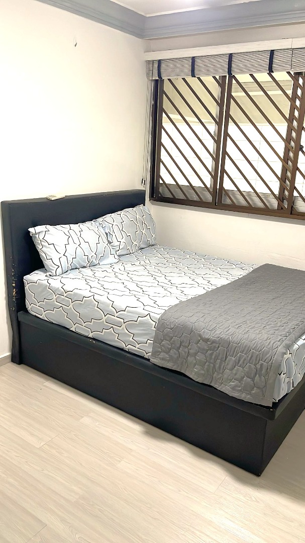 (Category: ) located in . Submitted by your_rental_specialist (Listing ID 1357525637, Image 1). Description: .