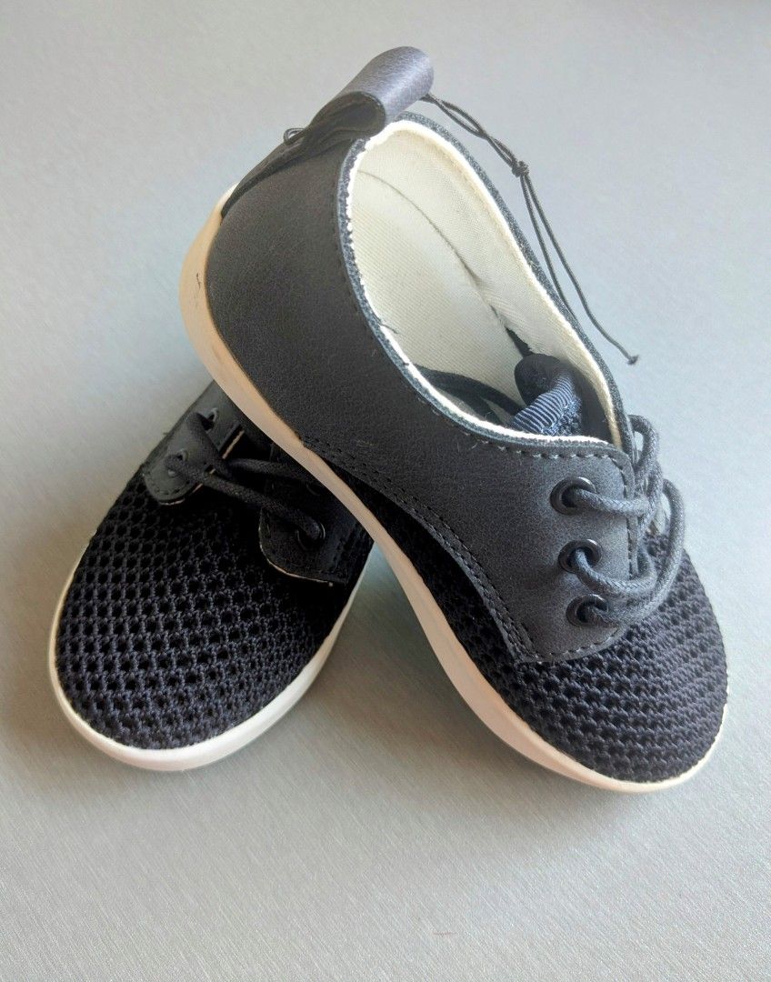 Country road children's boat shoes .. size 24 (Category: Boy's Apparel) located in Melbourne. Submitted by zone2 (Listing ID 1357493896, Image 2). Description: brand new children's country road boat shoes .. Navy color size 24 6.5 U.K. / 7.5 US Pick up Cheltenham postage $11.