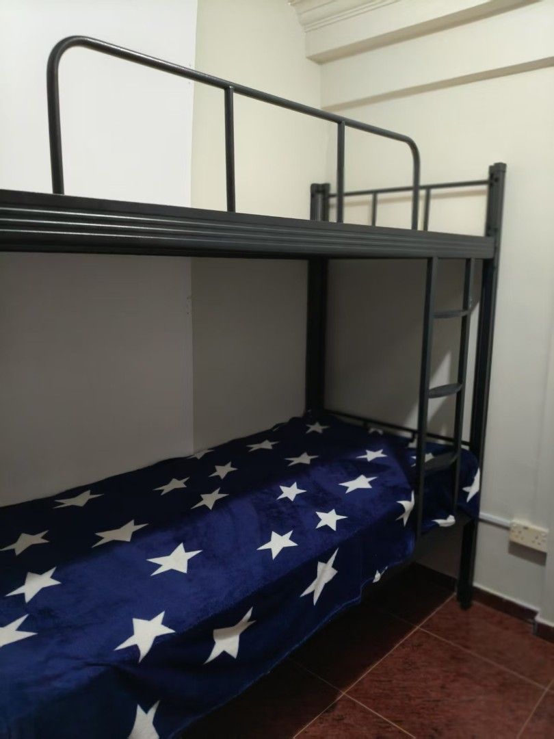 Dunk bed (Category: Bed Frames & Mattresses) located in Singapore. Submitted by haier666 (Listing ID 1357453758, Image 1). Description: bunk bed for sell， self collection at clementi area, pls call 80703676 for more inform, thanks.