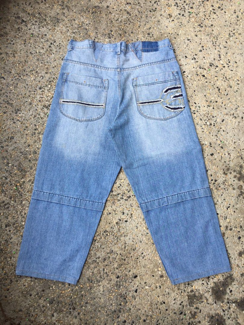 ecko unlt y2k baggy pants (Category: Jeans) located in Manila. Submitted by kalinumerouno (Listing ID 1357469528, Image 2). Description: .