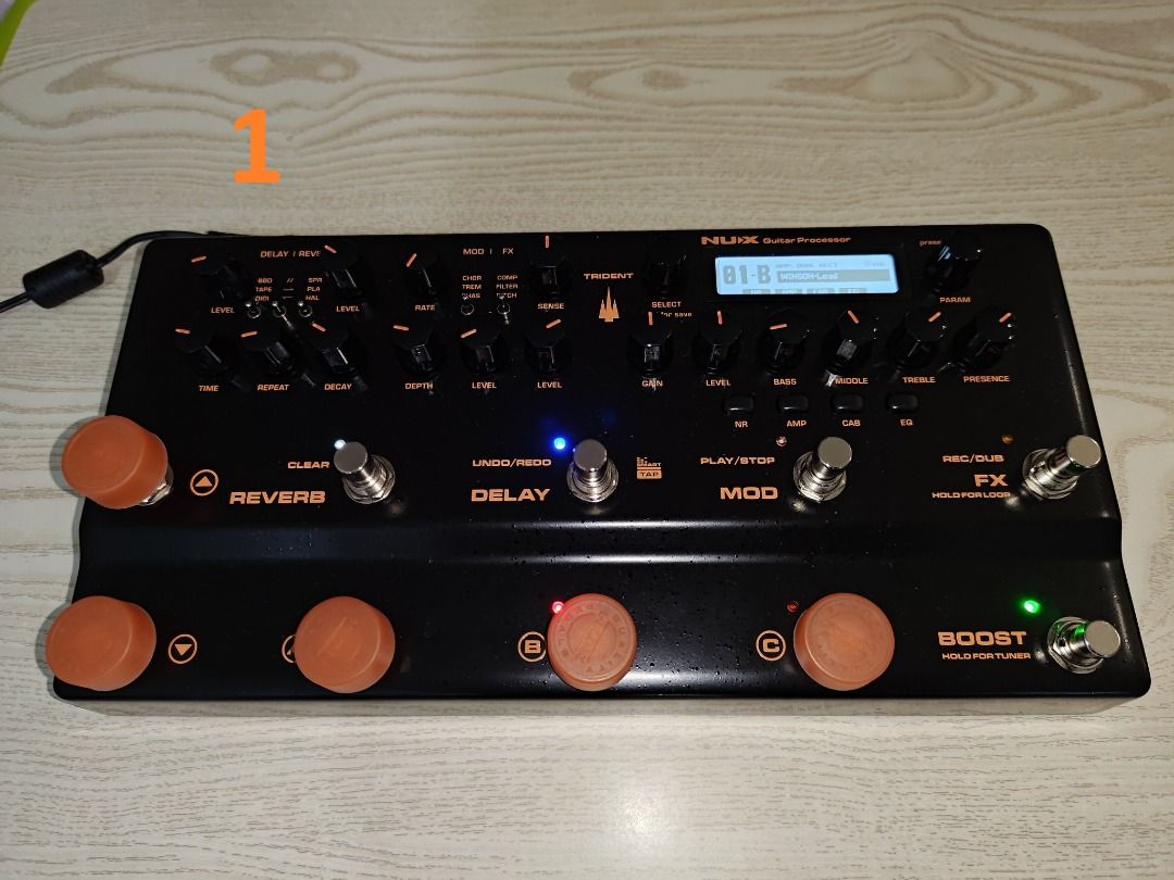 放effectors （分類：樂器配件）位於 Hong Kong。 由 metalinmydream 提交（商品編號 1357532228，圖片 1）。簡介： 放effectors 1. NUX - TRIDENT(NME-5) multi effector, over 90%new, 跟原裝火牛、盒及說明書, 重有保養到今年（2025）五月中, 放$2400 2. Zoom - G11 Multi-Effects Processor, 90%new, 跟原裝火牛、盒及說明書, upload咗一堆第三方的IR及所有display都加有mon貼, 由於細display顯示比較矇, 但數值仍然可睇到（主display正常）, 所以平放, 放$2000 如果加$150, 可跟跟埋隻BTA-1 Bluetooth Adapter (可用ipad或iphone連接effector） 3. Hughes & Kettner - Red Box 5 DI and Speaker Simulator, 