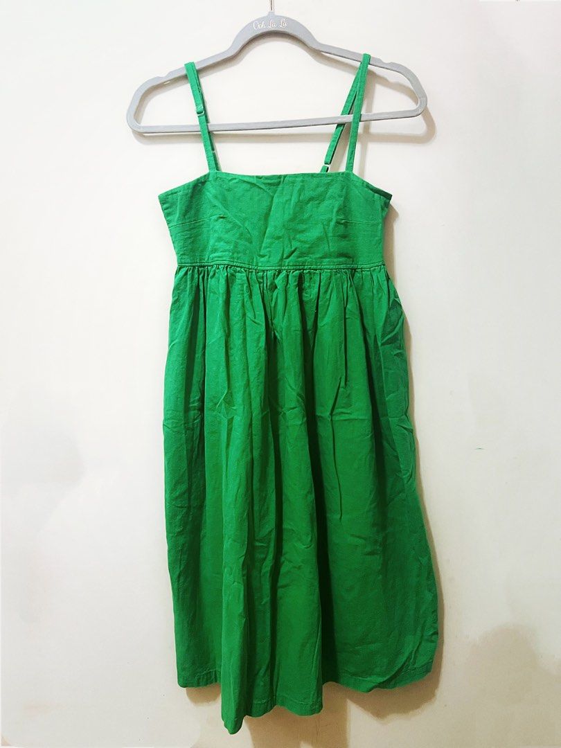 Green Linen Dress (Category: Dresses) located in Manila. Submitted by closetbychristina (Listing ID 1357543206, Image 1). Description: - linen babydoll dress - with pockets - adjustable straps - bought it in tiktok shop!!.