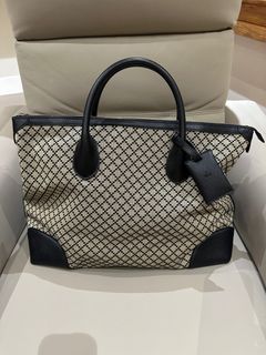 (Category: ) located in . Submitted by onemanila (Listing ID 1357529625, Image 1). Description: .