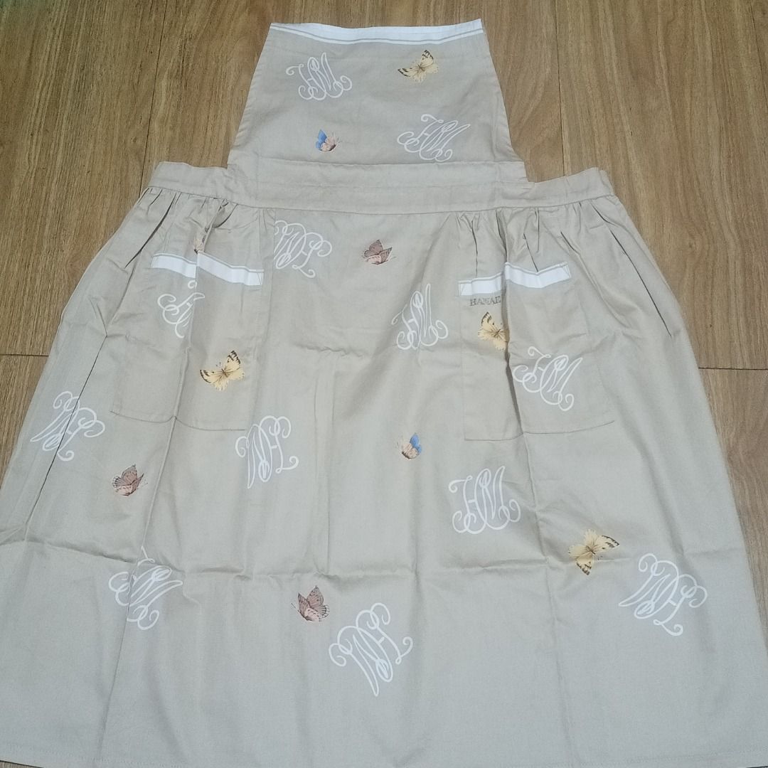 HANAE MORI APRON (Category: Towels, Napkins & Holders) located in Makati City. Submitted by nyxhemera26 (Listing ID 1357583420, Image 1). Description: HANAE MORI APRON • UNUSED BUT NO ORIGINAL PACKAGING.