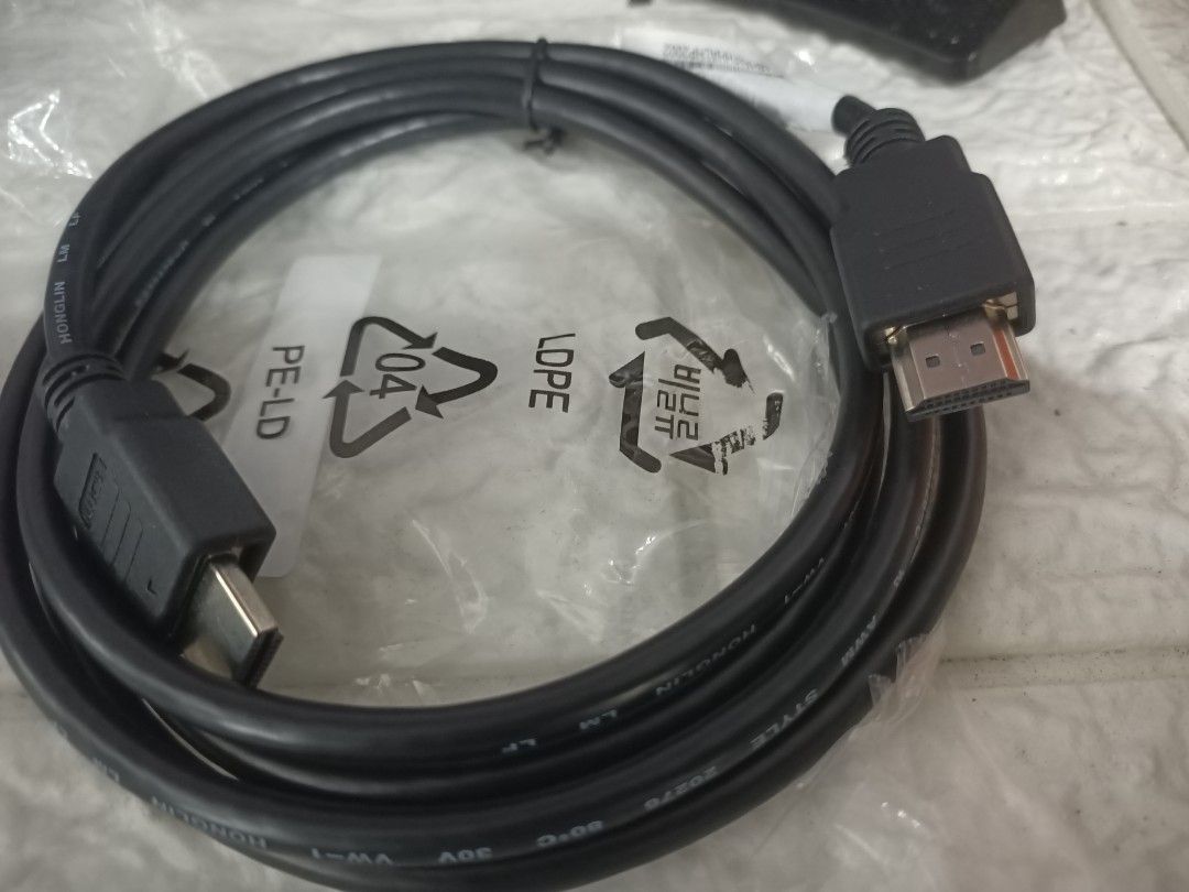 HDMI cable (Category: Cables & Adaptors) located in Las Pinas. Submitted by surplus_pinas (Listing ID 1357512295, Image 1). Description: HP HDMI cable 500pcs available Take all at P25 each Las Piñas.