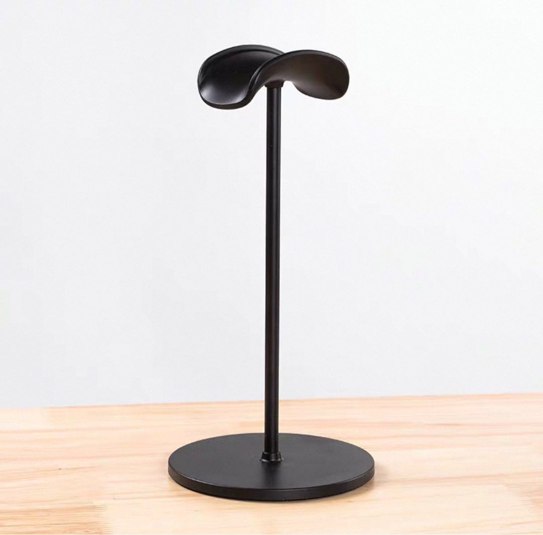 Headphone stand
