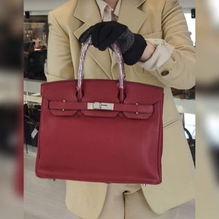 (Category: ) located in . Submitted by luxuryvintage (Listing ID 1357547923, Image 1). Description: .